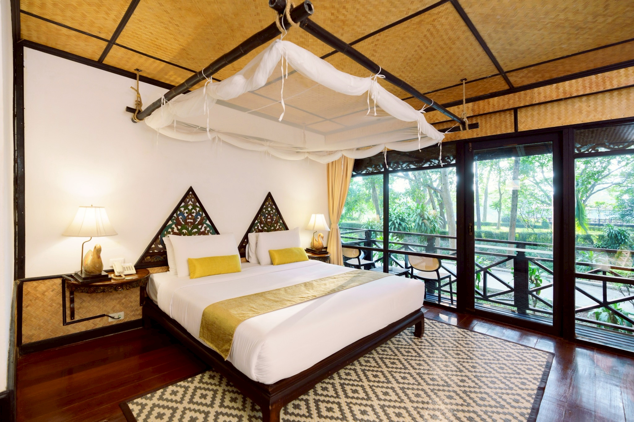 Lanna House - Lampang River Lodge
